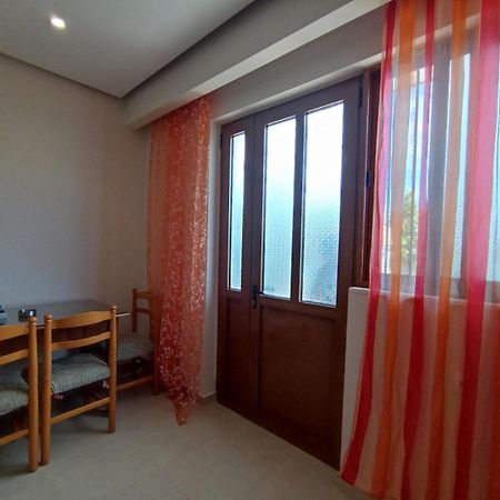 Achilles Apartments Sarandë Habitación foto